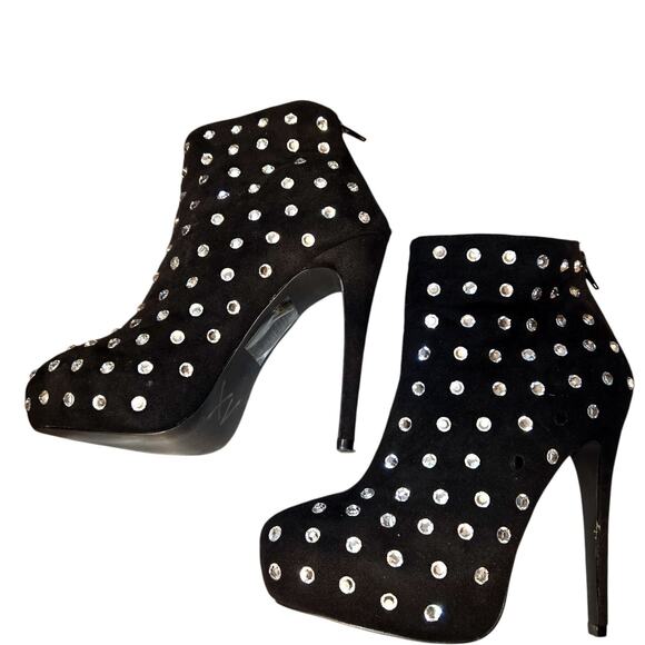 Scene by Shoedazzle 8 Black Women's Chelsea Ankle Boots 5 Inch High Heel Shoe - Picture 1 of 8